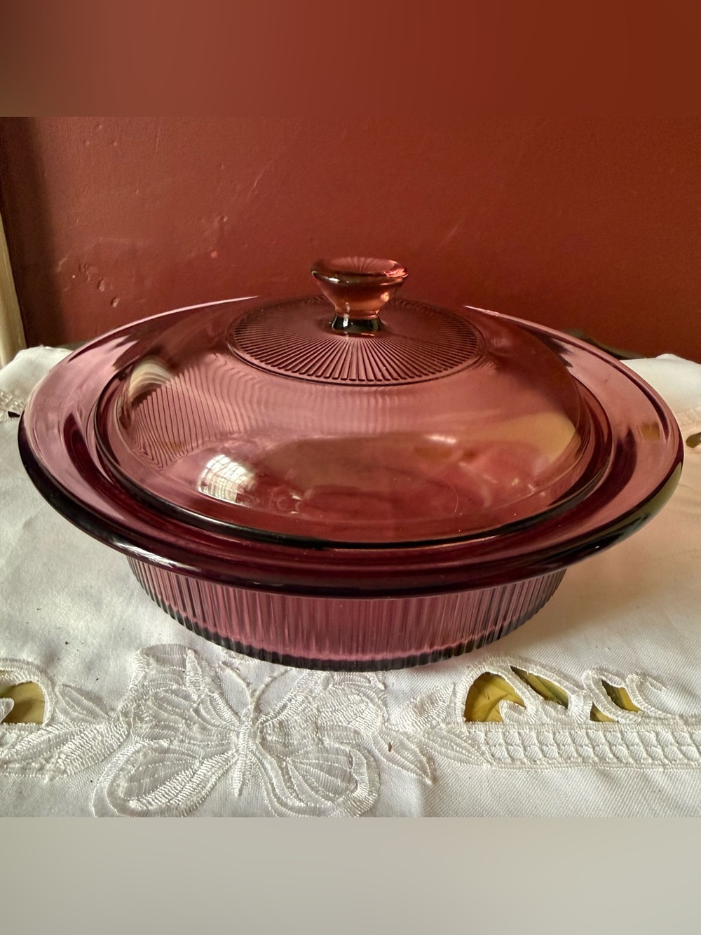 Pyrex Visions Cranberry-Pink Covered Casserole Dish 1 Qt.